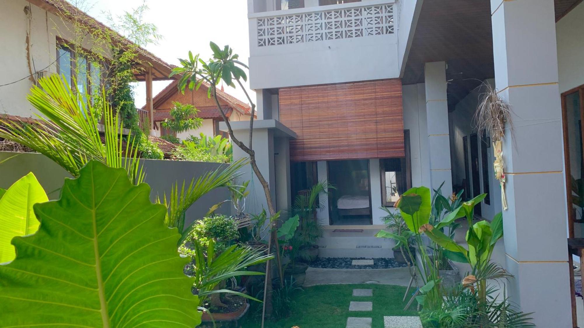 The Lima Home Stay In Canggu Exteriör bild