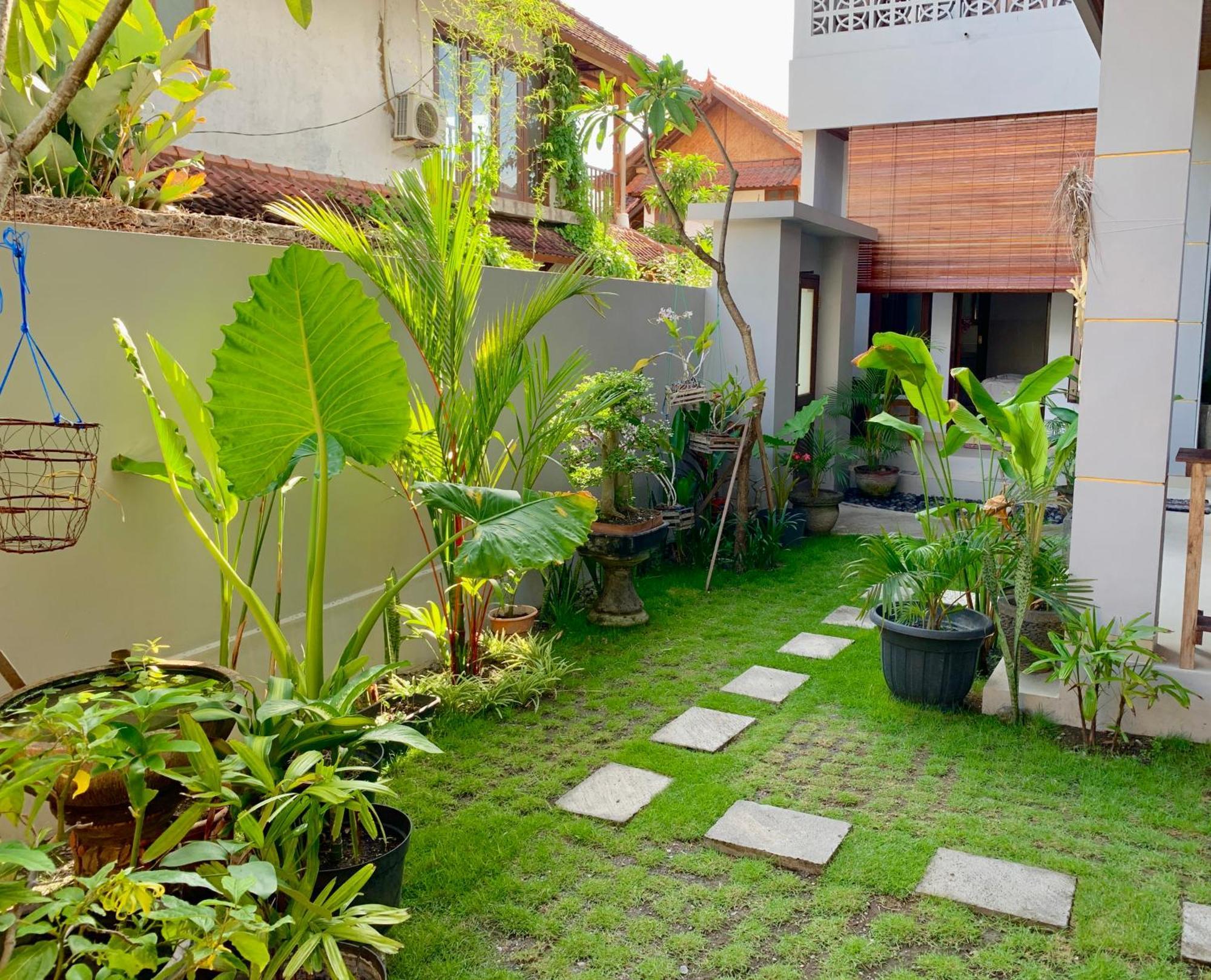 The Lima Home Stay In Canggu Exteriör bild