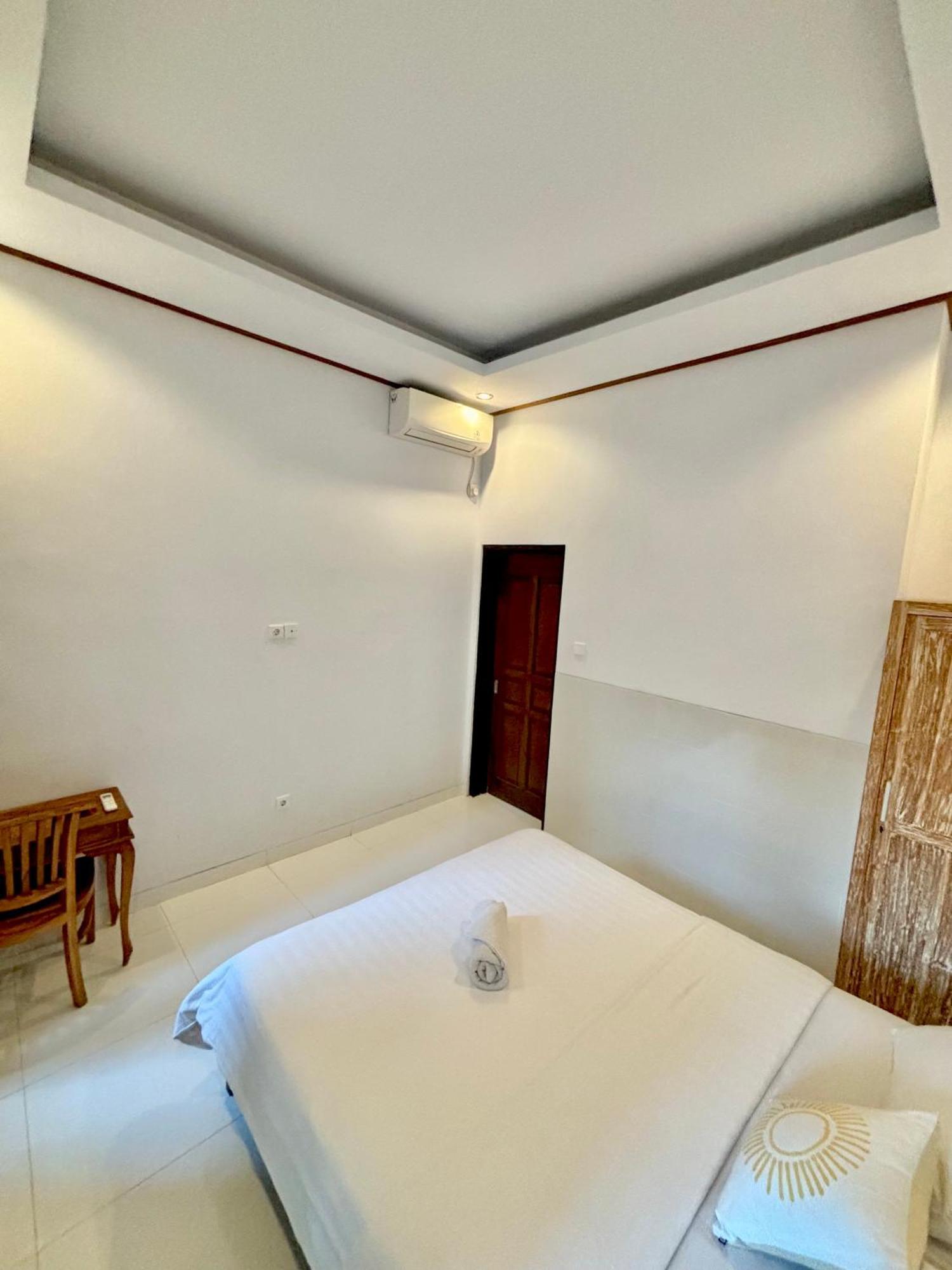 The Lima Home Stay In Canggu Exteriör bild