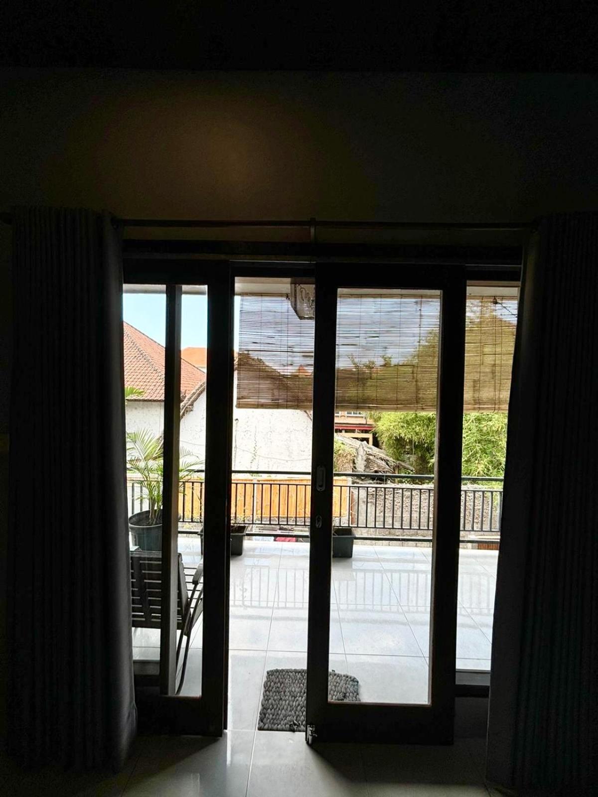 The Lima Home Stay In Canggu Exteriör bild